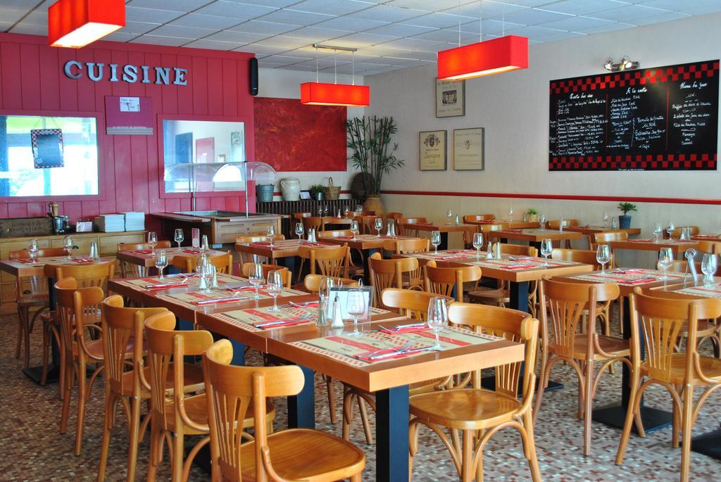 Hotel Les Voyageurs Les Sables-d'Olonne Ngoại thất bức ảnh